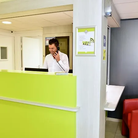 Sweet And Smart Sarreguemines - Hambach Hotel